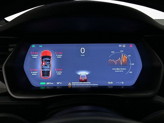 Tesla Model X 16 of 30