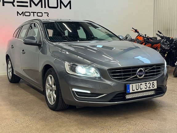 Volvo V60 2 of 16