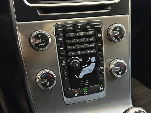 Volvo V60 14 of 16