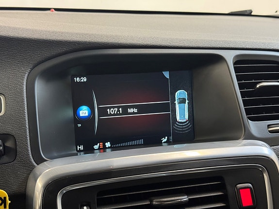 Volvo V60 13 of 16