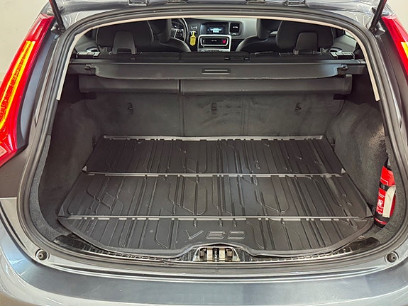 Volvo V60 7 of 16