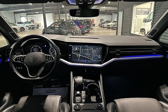 Volkswagen Touareg 8 of 30