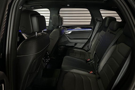 Volkswagen Touareg 27 of 30