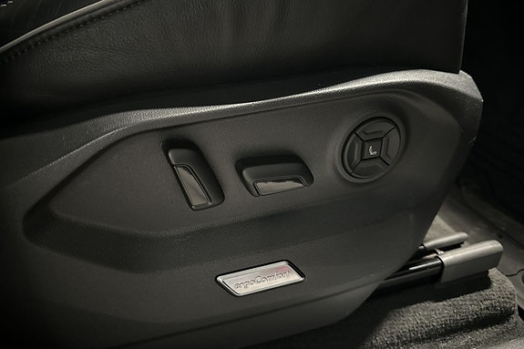 Volkswagen Touareg 25 of 30