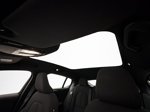 Volvo C40 11 of 30