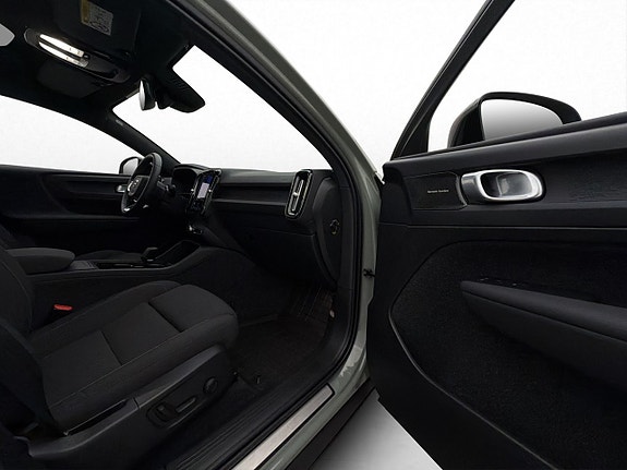 Volvo C40 25 of 30