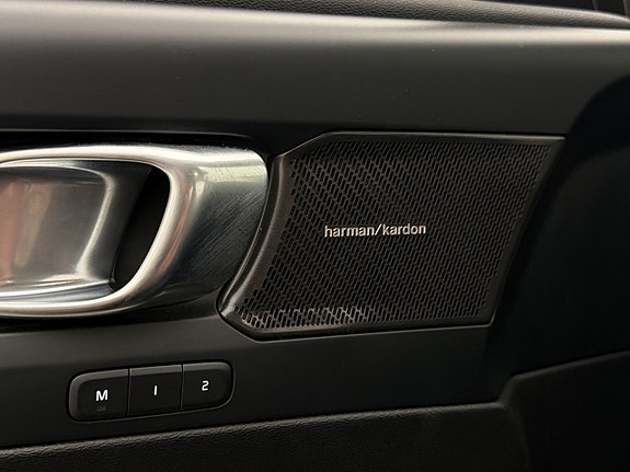 Volvo C40 12 of 30