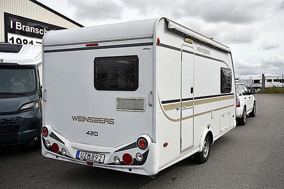 Weinsberg 420 QD, Dubbelbädd 18 of 20