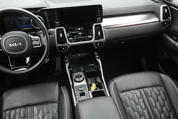 Kia Sorento 9 of 28
