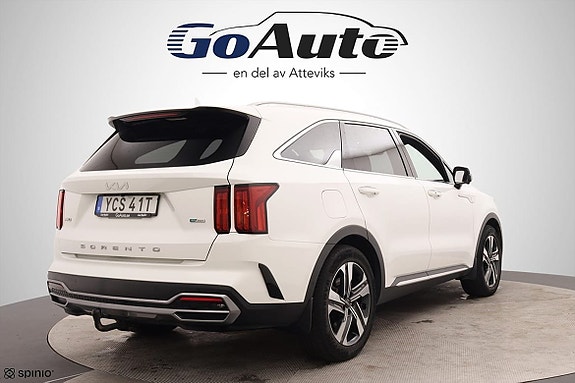 Kia Sorento 4 of 28