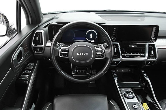 Kia Sorento 8 of 28