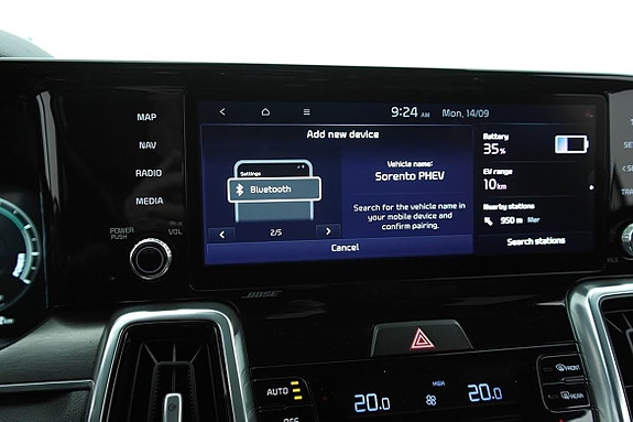 Kia Sorento 16 of 28