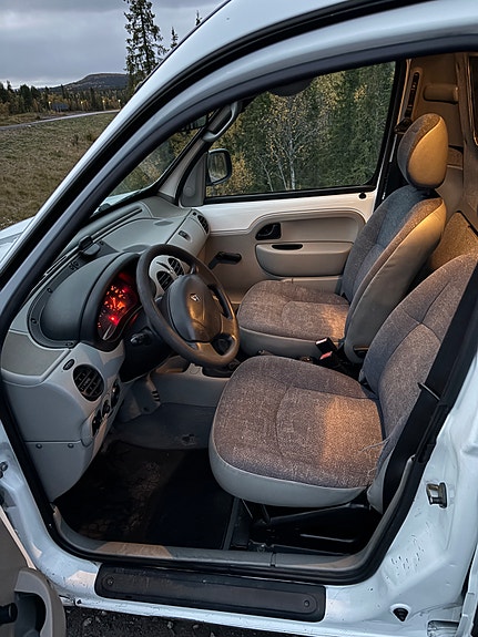 Renault Kangoo Express 14 of 14