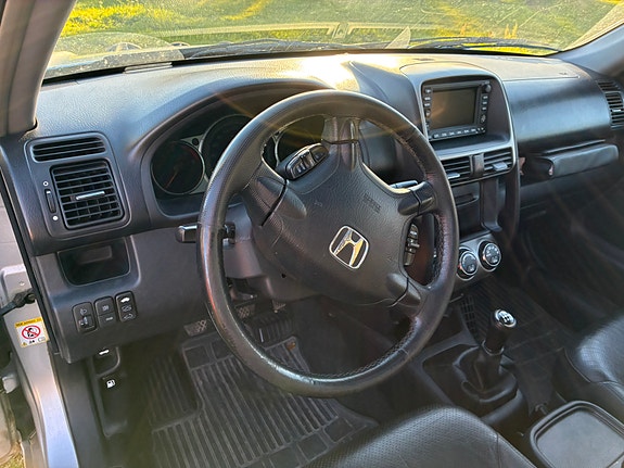 Honda CR-V 5 of 9