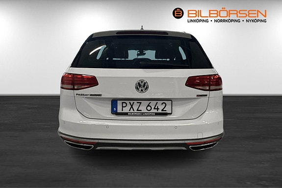 Volkswagen Passat Alltrack 5 of 20
