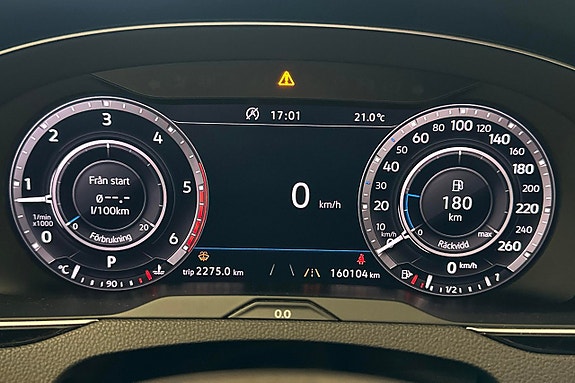 Volkswagen Passat Alltrack 10 of 20