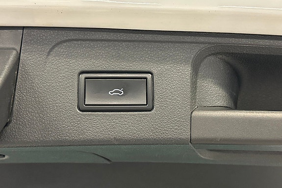 Volkswagen Passat Alltrack 15 of 20