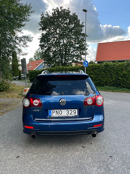 Volkswagen Passat 3 of 6