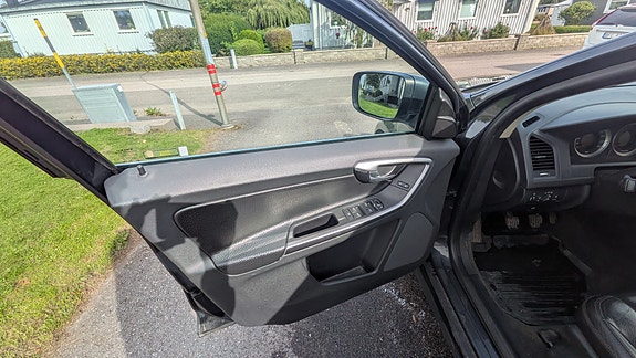 Volvo XC60 10 of 15