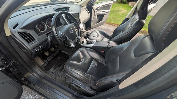 Volvo XC60 11 of 15