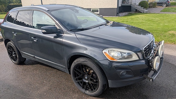 Volvo XC60 7 of 15