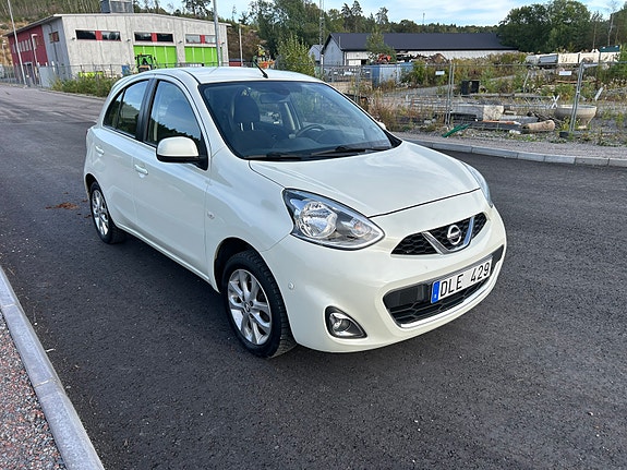 Nissan Micra 2 of 9