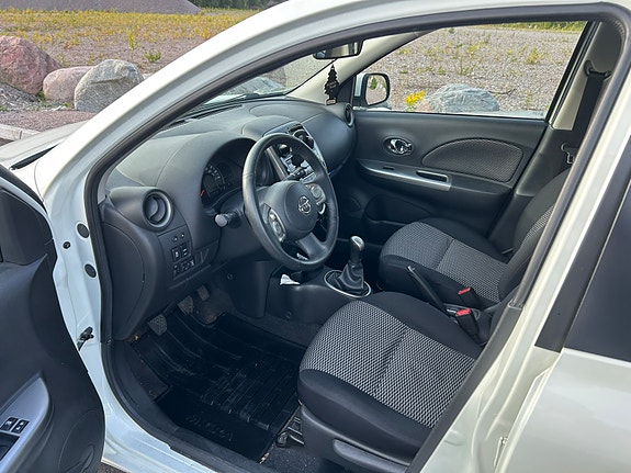 Nissan Micra 5 of 9
