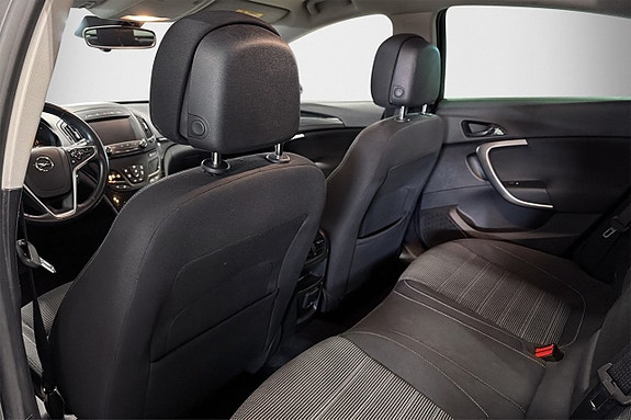 Opel Insignia 12 of 18