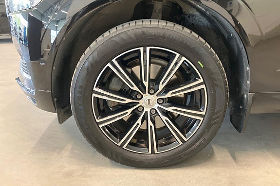 Volvo XC60 26 of 30