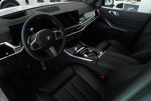 BMW X5 2 of 12