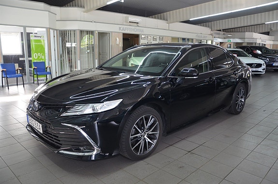 Toyota Camry 18 of 18