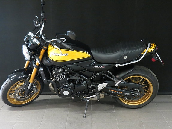 Kawasaki Z 900 RS SE 2 of 6