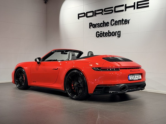 Porsche 911 Carrera 4 GTS 11 of 30