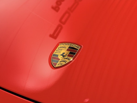 Porsche 911 Carrera 4 GTS 15 of 30