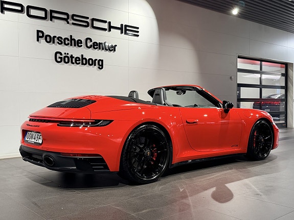 Porsche 911 Carrera 4 GTS 4 of 30