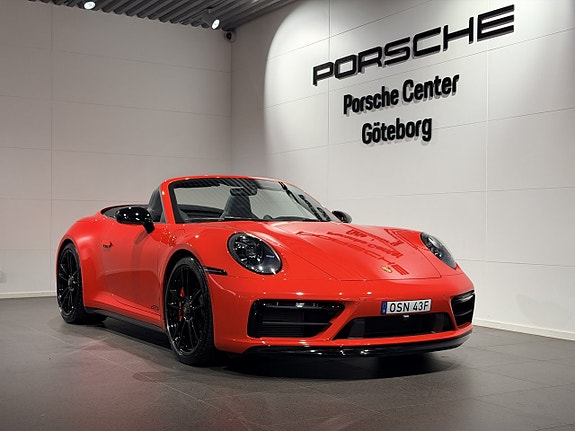 Porsche 911 Carrera 4 GTS 2 of 30