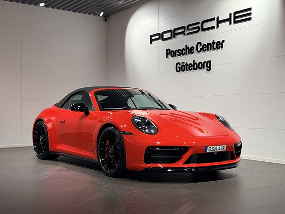 Porsche 911 Carrera 4 GTS 6 of 30