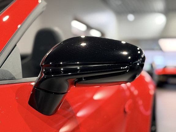 Porsche 911 Carrera 4 GTS 18 of 30