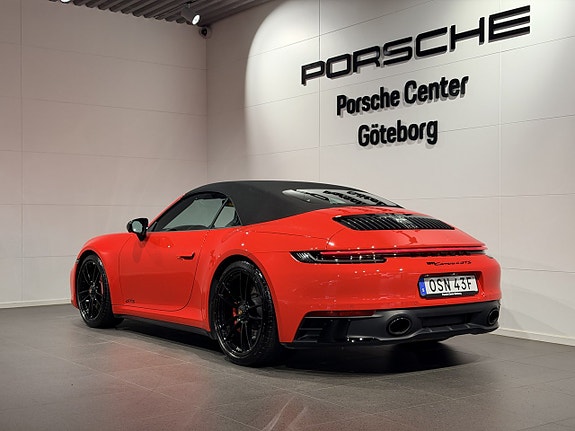 Porsche 911 Carrera 4 GTS 9 of 30