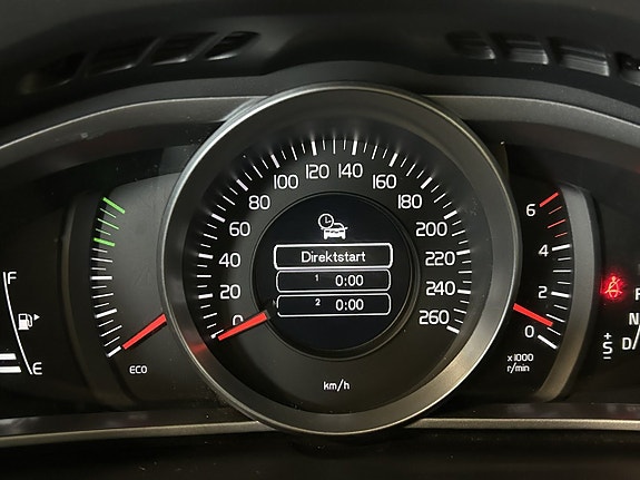 Volvo V40 22 of 26