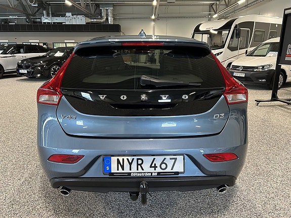 Volvo V40 3 of 26