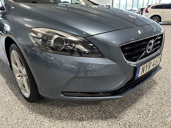 Volvo V40 6 of 26