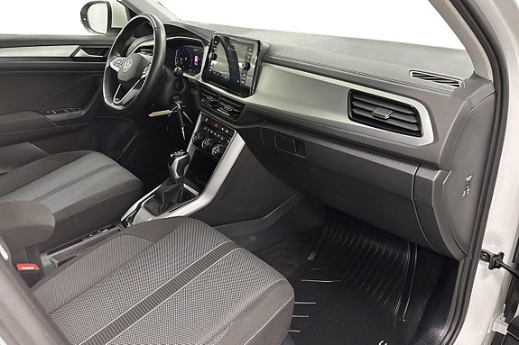 Volkswagen T-Roc 15 of 21