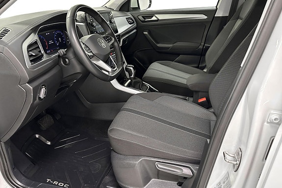 Volkswagen T-Roc 13 of 21