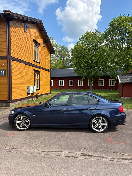 BMW 320d 6 of 11