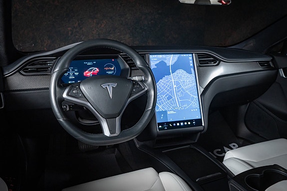 Tesla Model S 19 of 27