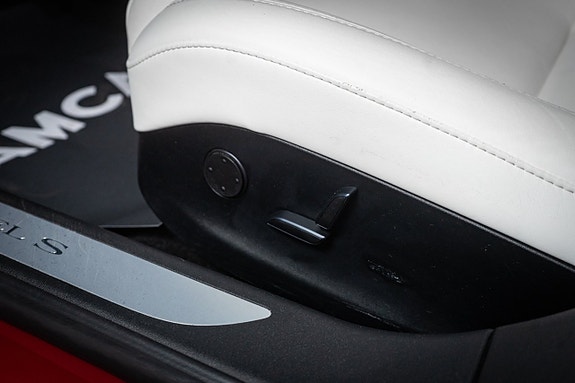 Tesla Model S 15 of 27