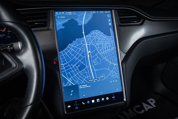 Tesla Model S 22 of 27
