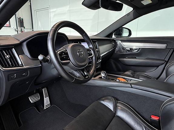 Volvo V90 7 of 16