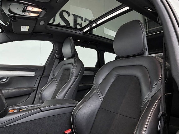 Volvo V90 8 of 16